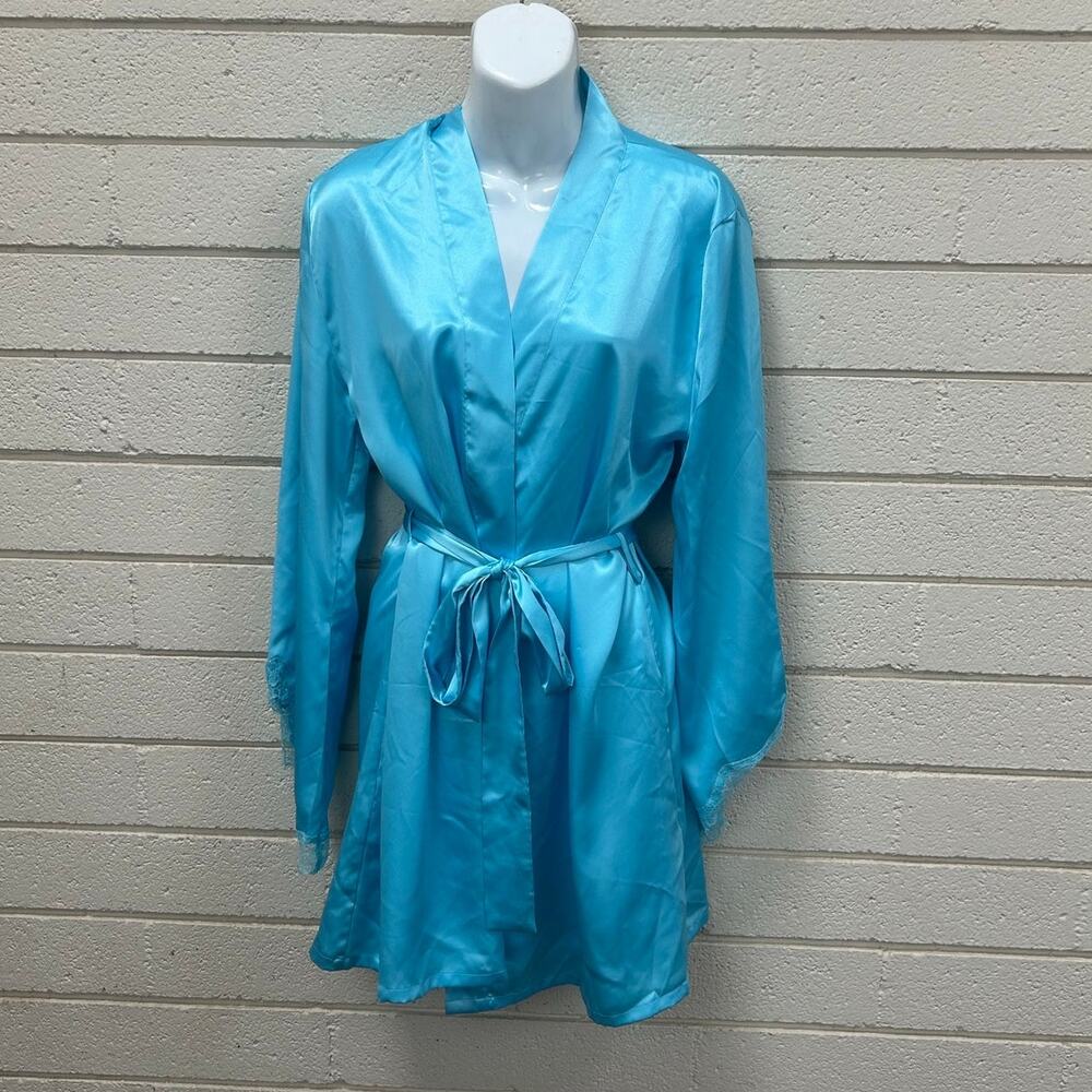 Federick’s of Hollywood Vintage Blue Robe size M